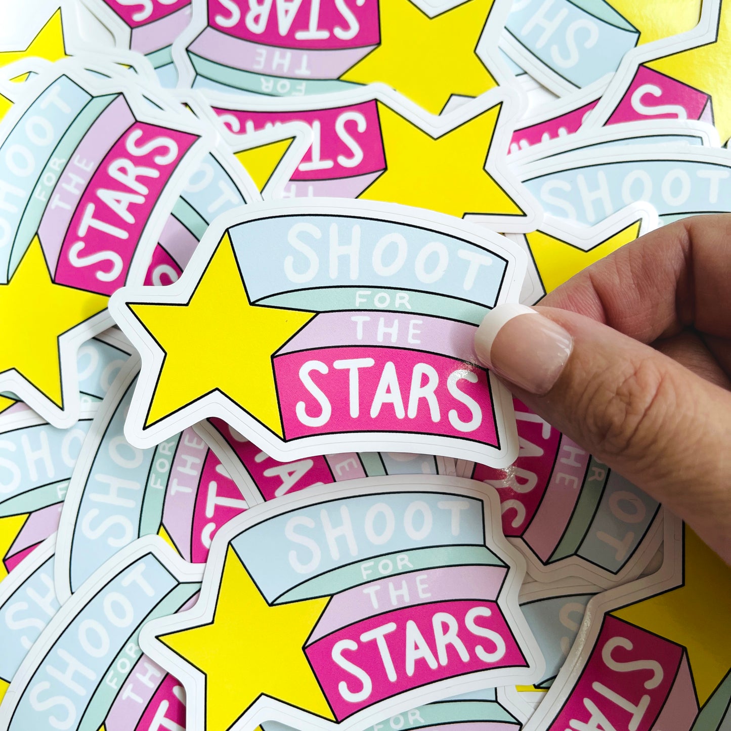 Shoot for the Stars Vinyl sticker - Loubiblu